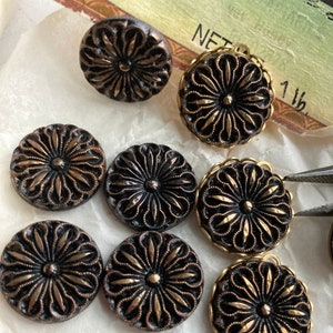 4 Victorian Jet Black, Flower Design 18mm Cabochons Or 2 With Brass Setting