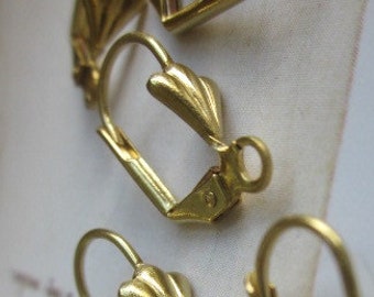8 Pairs Shell Lever Back Earring Wires