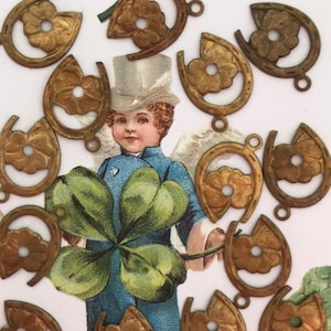 20 amuletos de la suerte con forma de trébol y herradura... Feliz día de San Patricio