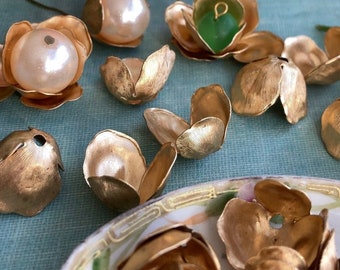 12 Brass Beadcaps, Flower Shape , Three Petals-Open and Close Easily