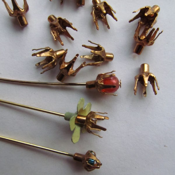 30 Itty Bitty Teeny Weeny Vintage Little Brass Flowers