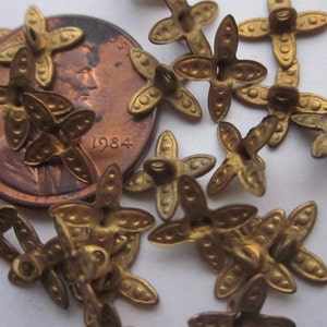 20 Vintage Tiny Brass Flowers