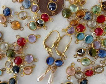 12 Vintage Swarovski Kristalle Connectors mit 2 Hoop, 7 mm - Verschiedene Farben - Kettenglieder