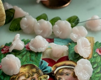 20 Vintage Soft Pink Button Flowers, 10mm, 1950's Resin
