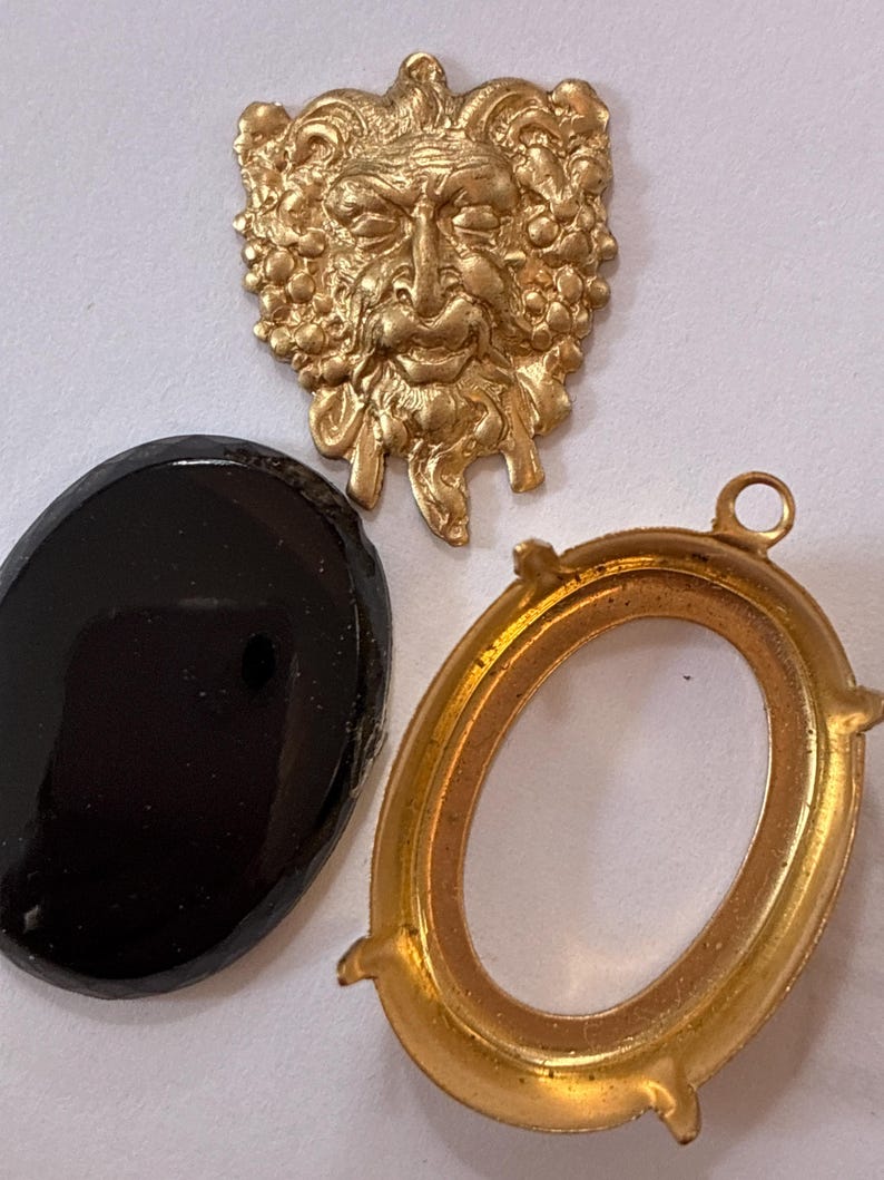 Onyx With Mythical Creature.....The Devil Made Me Do It- DIY kit image 11