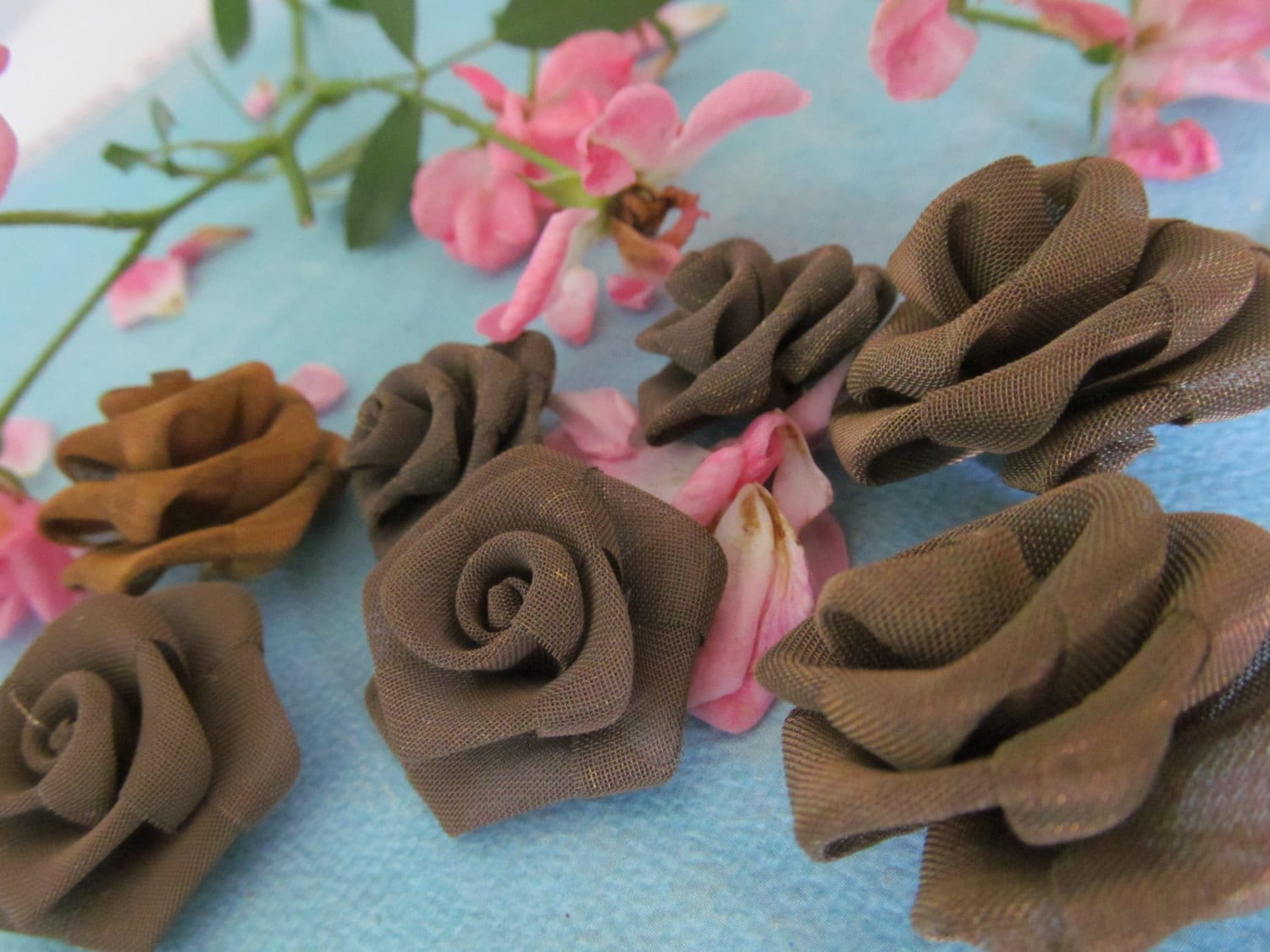 Vintage Rose Wire Mesh Patina Metal Flower