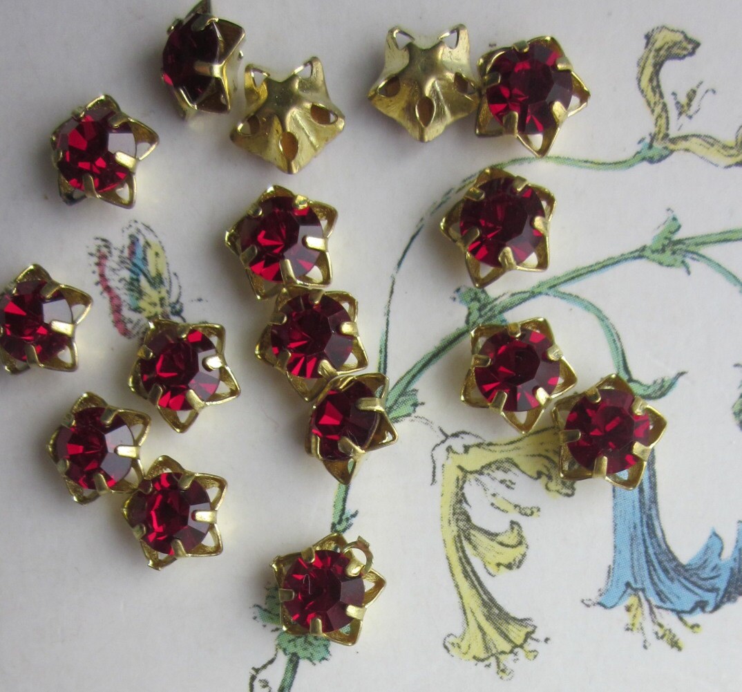 Vintage Star Shaped Siam Ruby   Rhinestone  Drop