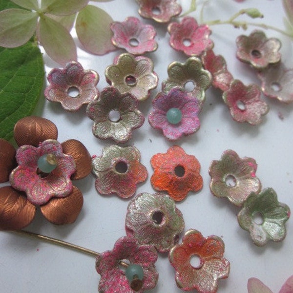 20 Shabby Chic Painted Metal Flowers