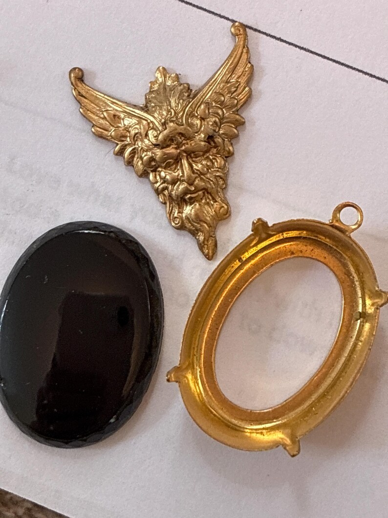 Onyx With Mythical Creature.....The Devil Made Me Do It- DIY kit image 12