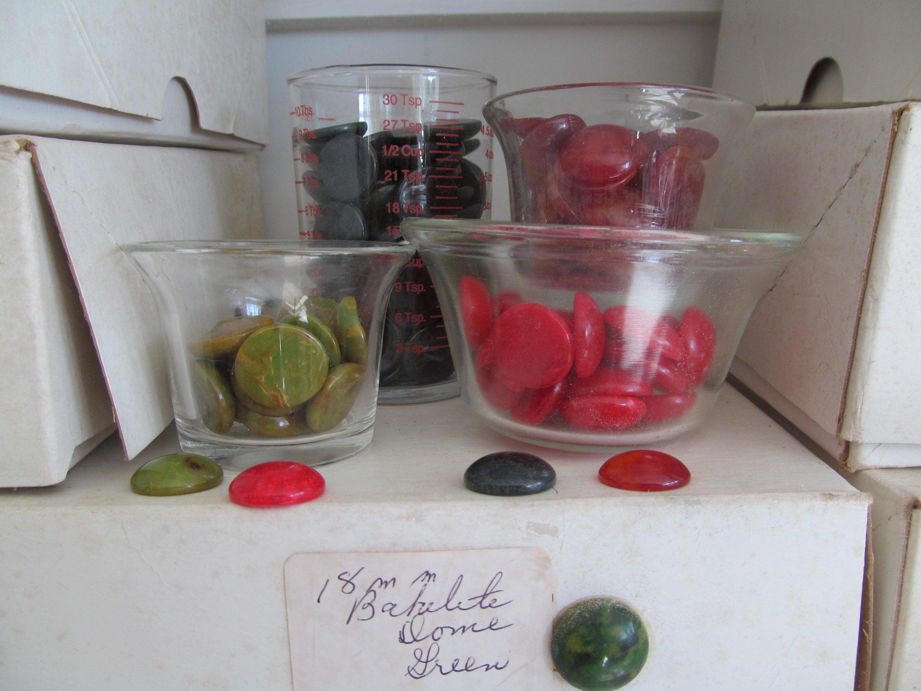 Vintage Bakelite Dome Disc, Red-Rust-Green-Brown