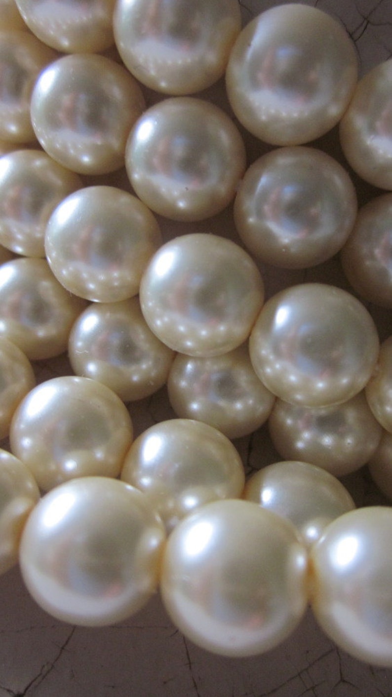 Beautiful Classic Old Fashion Glass Pearls...almost anyone could wear image 4