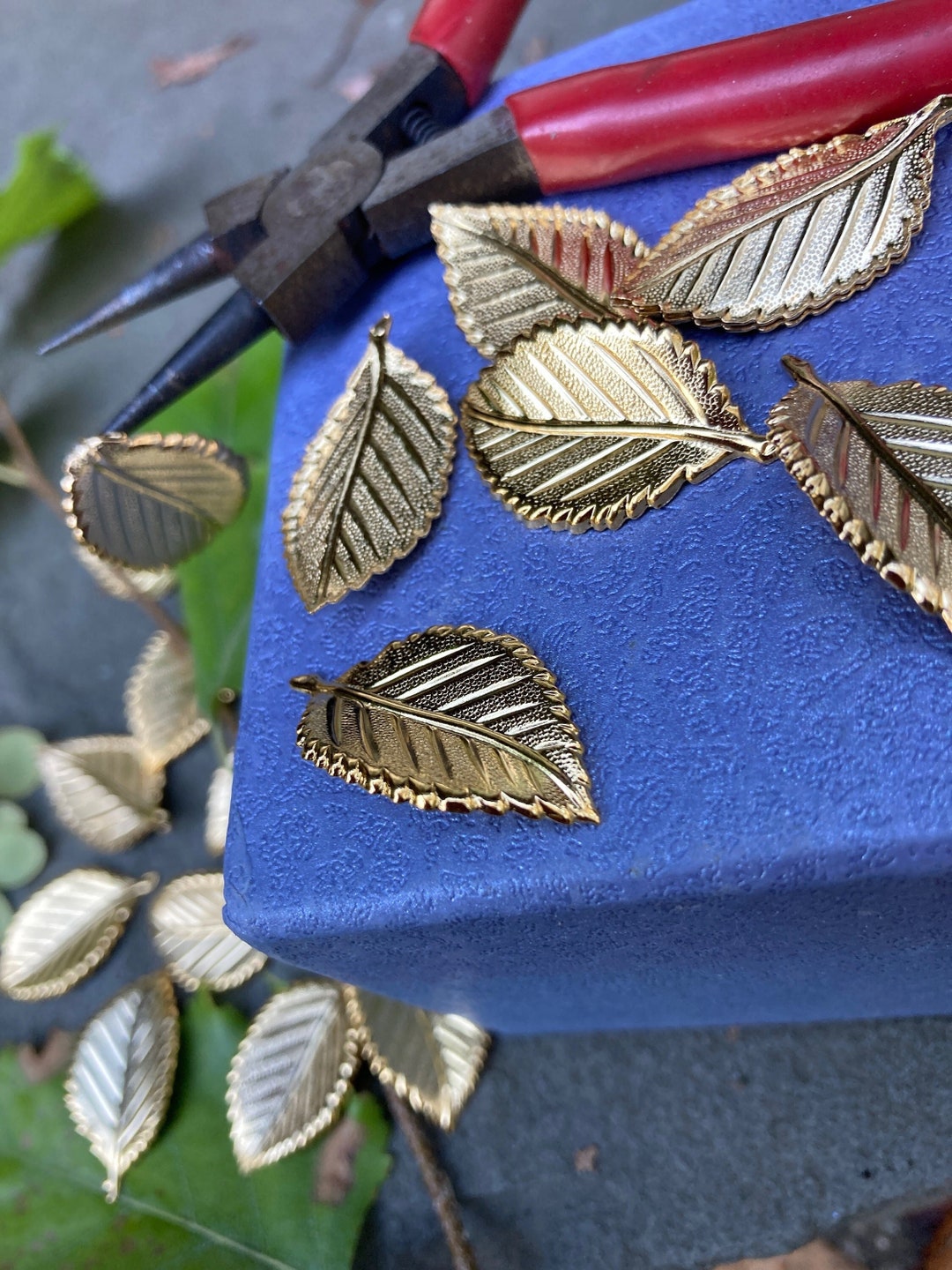 12 Beautiful Detailed Brass Leaves 28x17mm a Little Over 1 Etsy