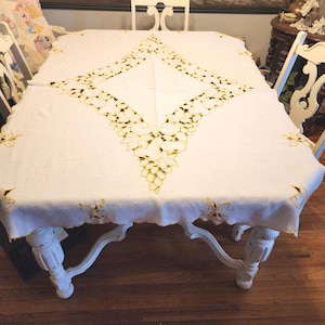 White Linen Yellow Embroidered Cutwork Fruit Rectangle Table Cloth | Vintage Tablecloth | Table Topper