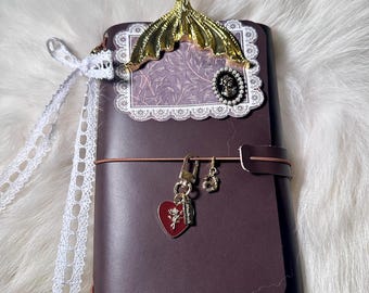 Personalized Trifold Leather Journal: Refillable Traveler's Journal-Foil stamping
