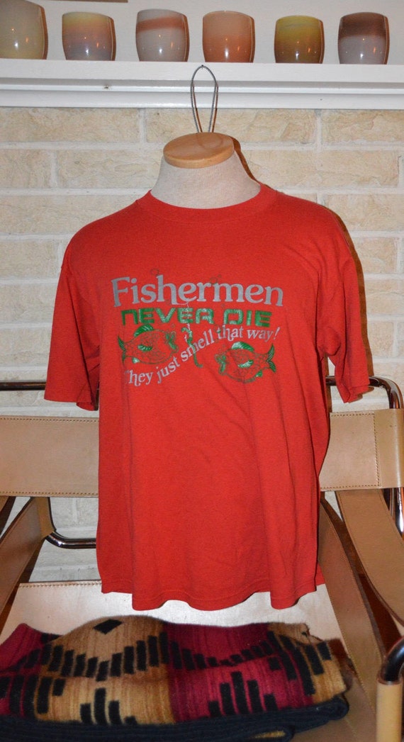 Vintage 1980s Funny Fishing Shirt!!!  Soft, thin 5