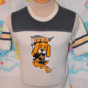 Vintage 1970s Iowa Hawkeyes Shirt!!! Thin, Soft NCAA Tee!!!