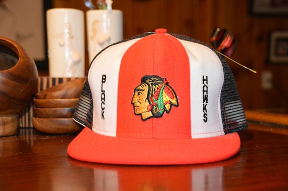 Chicago Blackhawks Hat Reebok 2015 Embroidered Strapback NHL One Size Red  Black