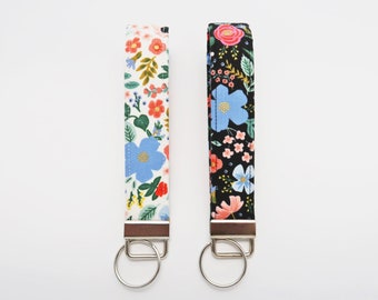 Daisy wildflowers wristlet keychain - floral key fob - rifle paper co wristlet - fabric key strap - cute short lanyard - SALE
