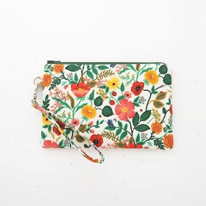 Monedero de pulsera / Monedero para teléfono móvil con flores de amapola roja y hojas de parra verdes / Monedero de tela con cremallera / Regalos para amantes de las plantas