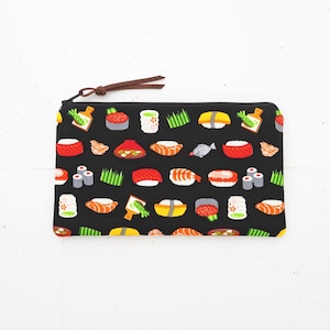 Gefütterte Reißverschlusstasche | Federmäppchen aus Sushi-Stoff | Japanisches Essen Print Handytasche | Schwarze Reißverschlusstasche | Sushi-Liebhaber Geschenk