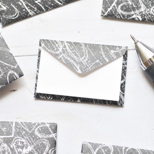Petits billets d'amour en forme de coeur noir et blanc - lot de 10// 1 pouce x 1,5 pouces//Cœurs à la craie//Carte vierge//Note d'amour//Fée des dents//Petite carte