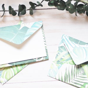 Mini cartes Monstera - lot de 4 // Carte vierge // Mini enveloppe // Enveloppe pour carte-cadeau / Plant Lady / Tropical // Mot d'amour // Enveloppe à motif