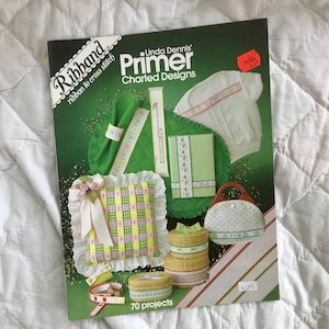 Libro con schemi a punto croce contati a nastro degli anni &#39;80