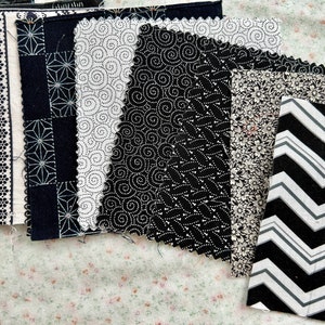 1990's 5 Black and White Accents Quilting Squares 36 pieces image 3