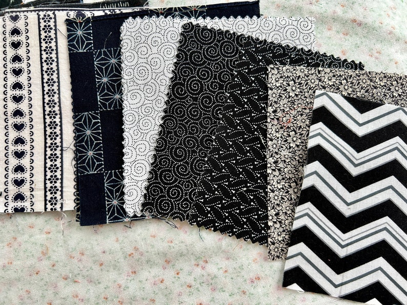 1990's 5 Black and White Accents Quilting Squares 36 pieces image 3