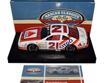 1/24 Scale Action - 1999 Ford Taurus Dale Jarrett NASCAR Ford