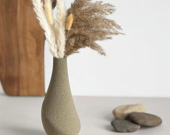 Vaso bege oliva: decoração minimalista japonesa para capim-dos-pampas ou flores secas.