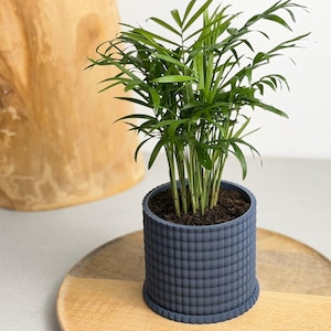 Modern Ribbed Navy Blue Planter with Drainage Saucer | Sizes 10cm, 13cm, 15cm | Indoor Gift