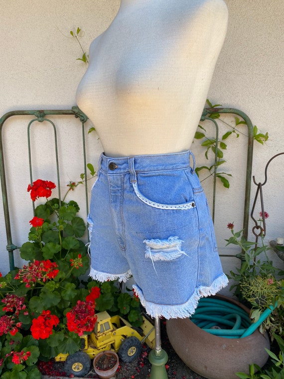 Vintage 90s Lace Frayed Denim Shorts // High Wais… - image 2