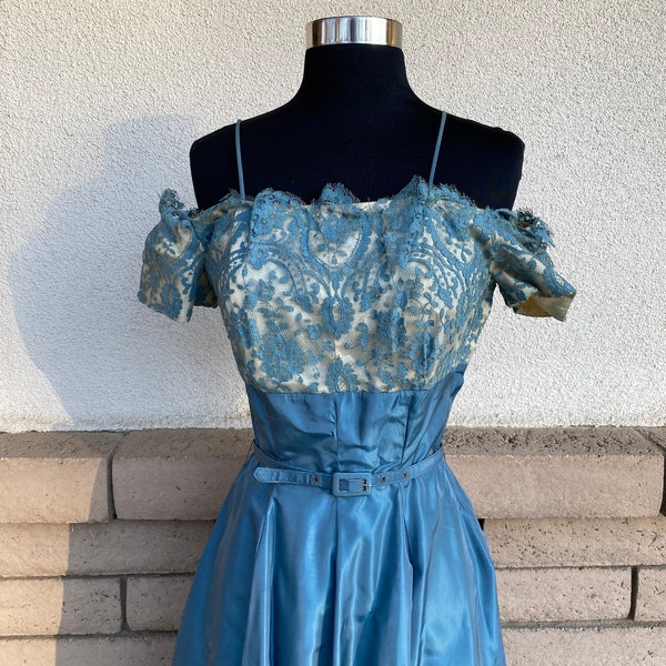 Vintage 1940s Party Fit and Flare Crinoline Dress Iridescent Off Shoulder Dusty Blue Lace Evening Gown Size XS Waist 24