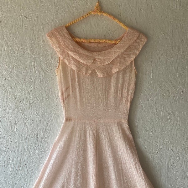 Medium 1940s Sleeveless Floral Spring Dress Ruched Bust main image 0