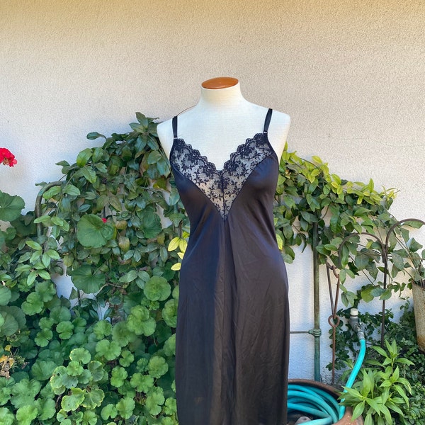 Vintage Black Lace Slip Dress Nightgown Lingerie Bestform Size 34