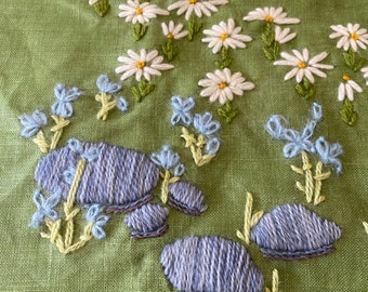 Vintage Avocado Green Floral Crewel Work Daisy Embroidered Piece Measures 20x24 Linen Paragon Needle Craft