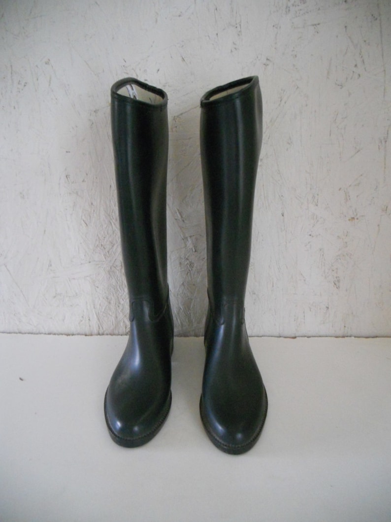 Vintage Women's Black Rubber Riding Boots . Equestrian Boots . Wellies Tiny Fit Size 34 US 4-5 image 3