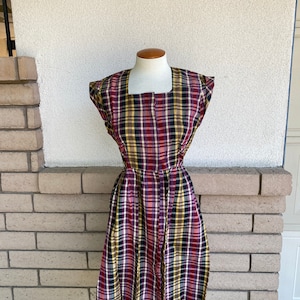 Vintage 60s Plaid Taffeta High Waist Dress Red Black Gold Button Up Shirt Dress Cap Sleeve Waist 26