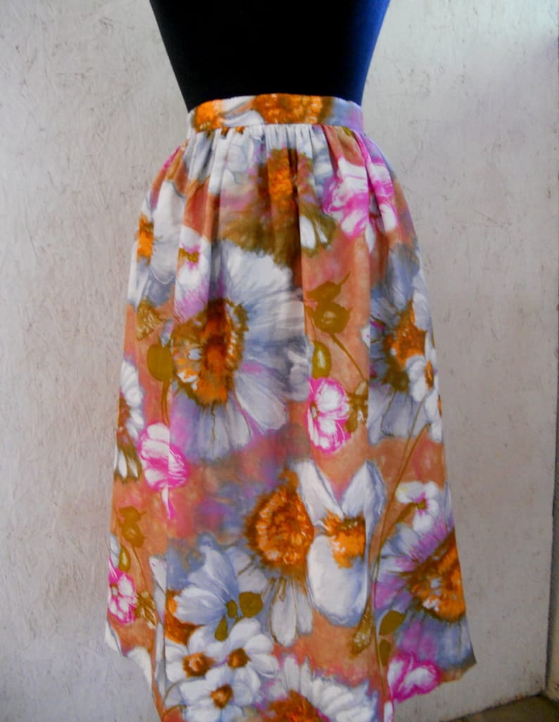 SALE Vintage High Waist Skirt, 1980s Gathered Skirt, Floral Skirt, Summer Watercolor Print Waist 26-27 imagem 2