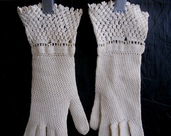 Vintage 50s 60s Gloves, Crocheted Wrist Gloves, Intricate Lacy Wedding Gloves