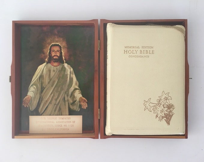 Vintage 50s Cedar Wood Bible Case Bible New and Unused NOS Etsy