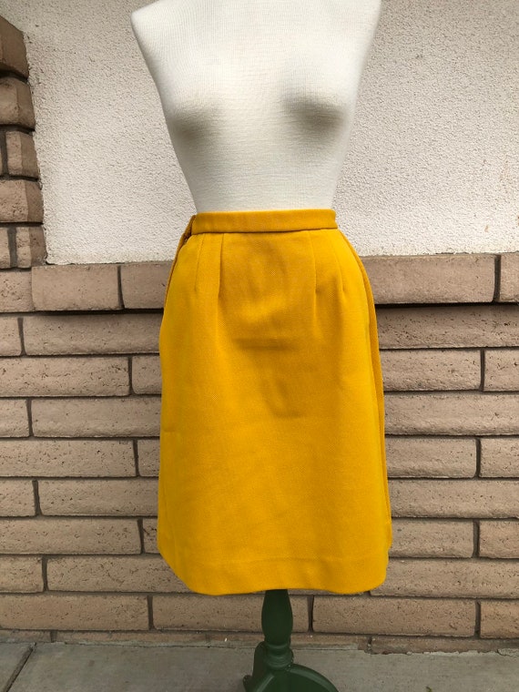 Vintage 60s Mustard Mod Skirt Suit Butte Knit Dou… - image 5