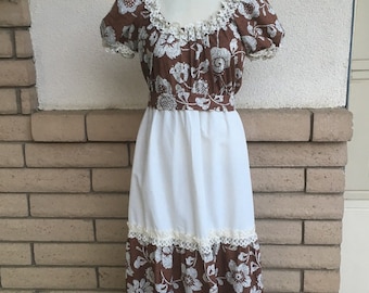 70s Hawaiian Dress Tiered Maxi Dress in Brown Floral Print w/Lace by Mr. B of California Size S-M