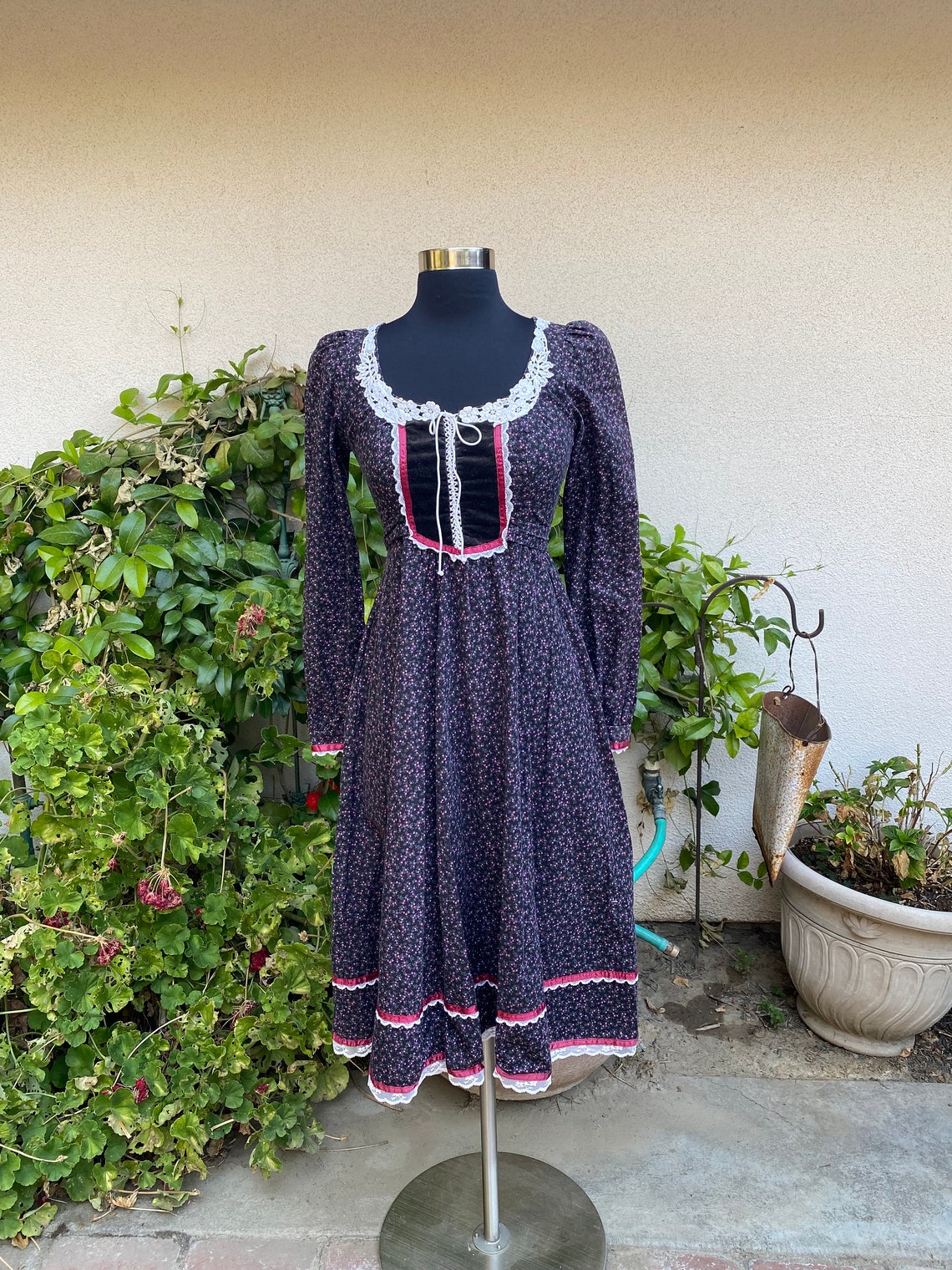Vintage 70s Calico Gunne Sax Dress Corset Velvet Purple Pockets Midi ...