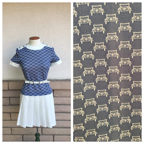 60s 70s Mini Dress "Model A" Novelty Print Pleated