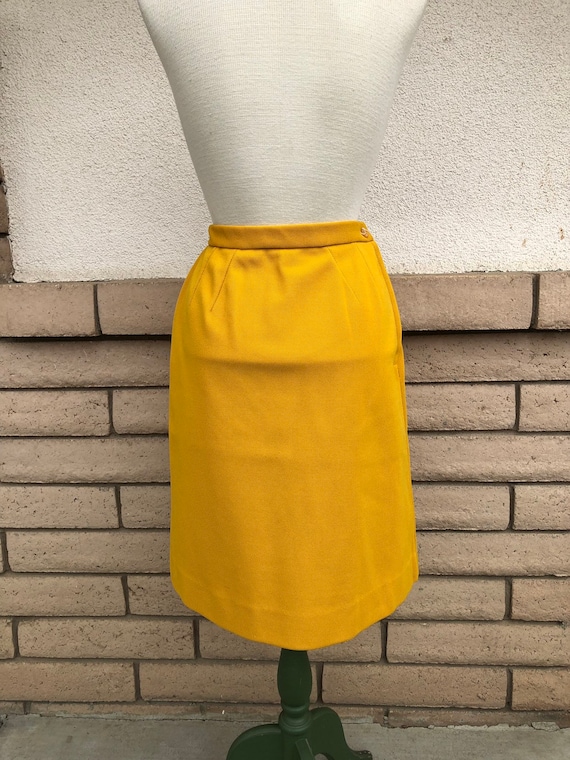 Vintage 60s Mustard Mod Skirt Suit Butte Knit Dou… - image 7