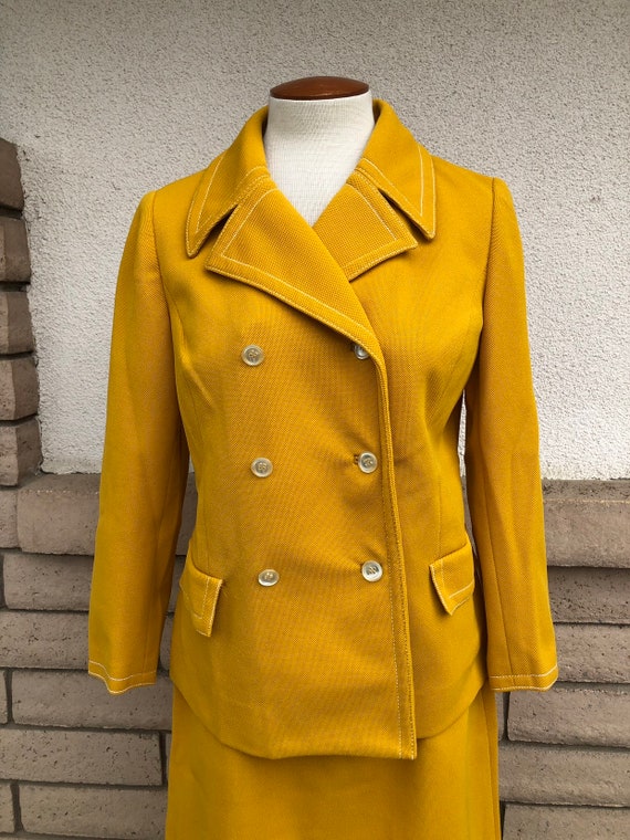 Vintage 60s Mustard Mod Skirt Suit Butte Knit Dou… - image 2