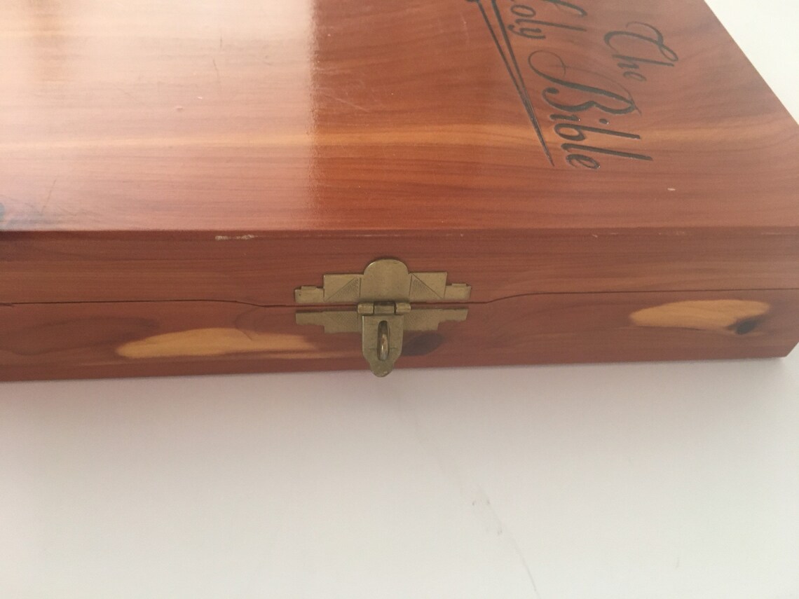 Vintage 50s Cedar Wood Bible Case Bible New and Unused NOS Etsy