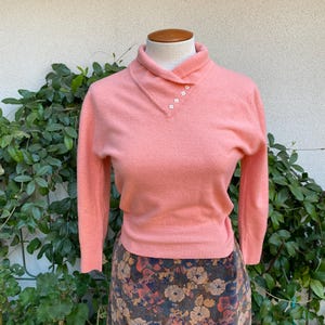 Vintage 50s Peachy Pink Lambswool Sweater Pinup Crop Sweater Fully Fashion by Darlene Minklam Size Small